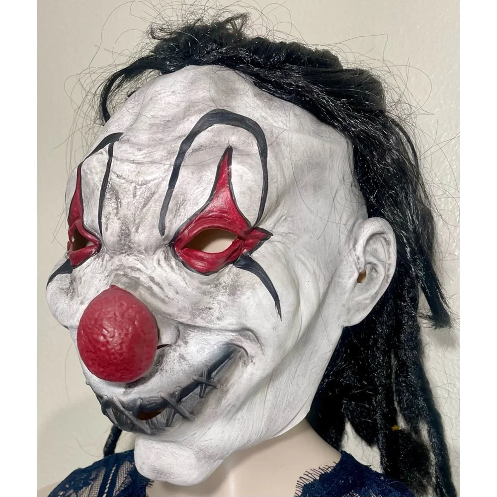 Spirit Halloween Scary Clown Mask - Picture 4 of 11